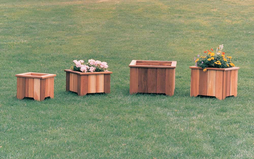 Medium-Low Square Planter Box