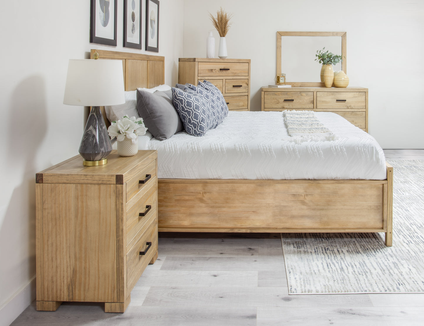 Oxford Panel Bed - Queen