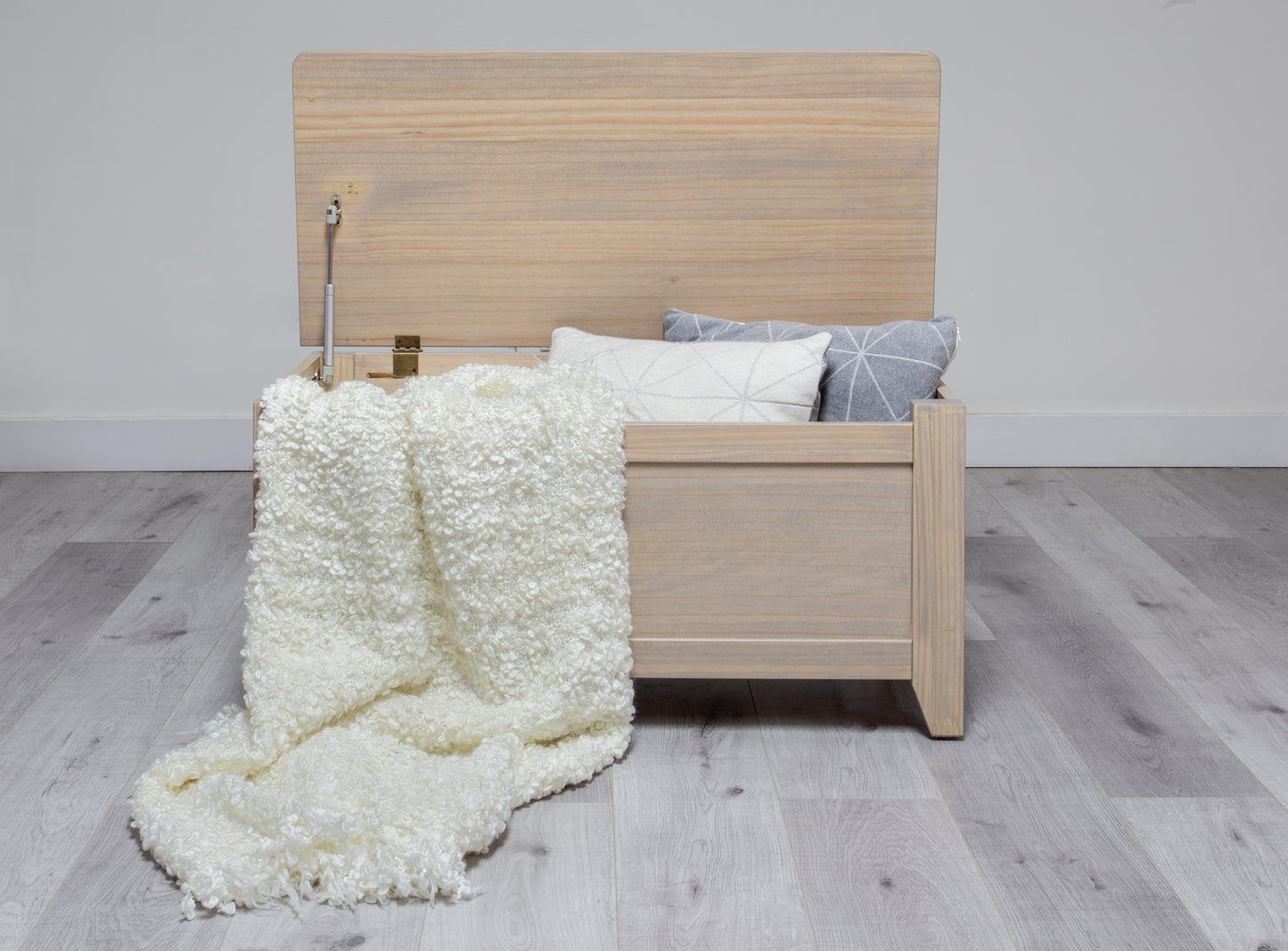 38" Blanket Box